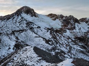 Ascensión al Volcán Yates – foto 4