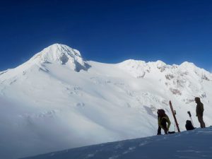 Ascensión al Volcán Yates – foto 3